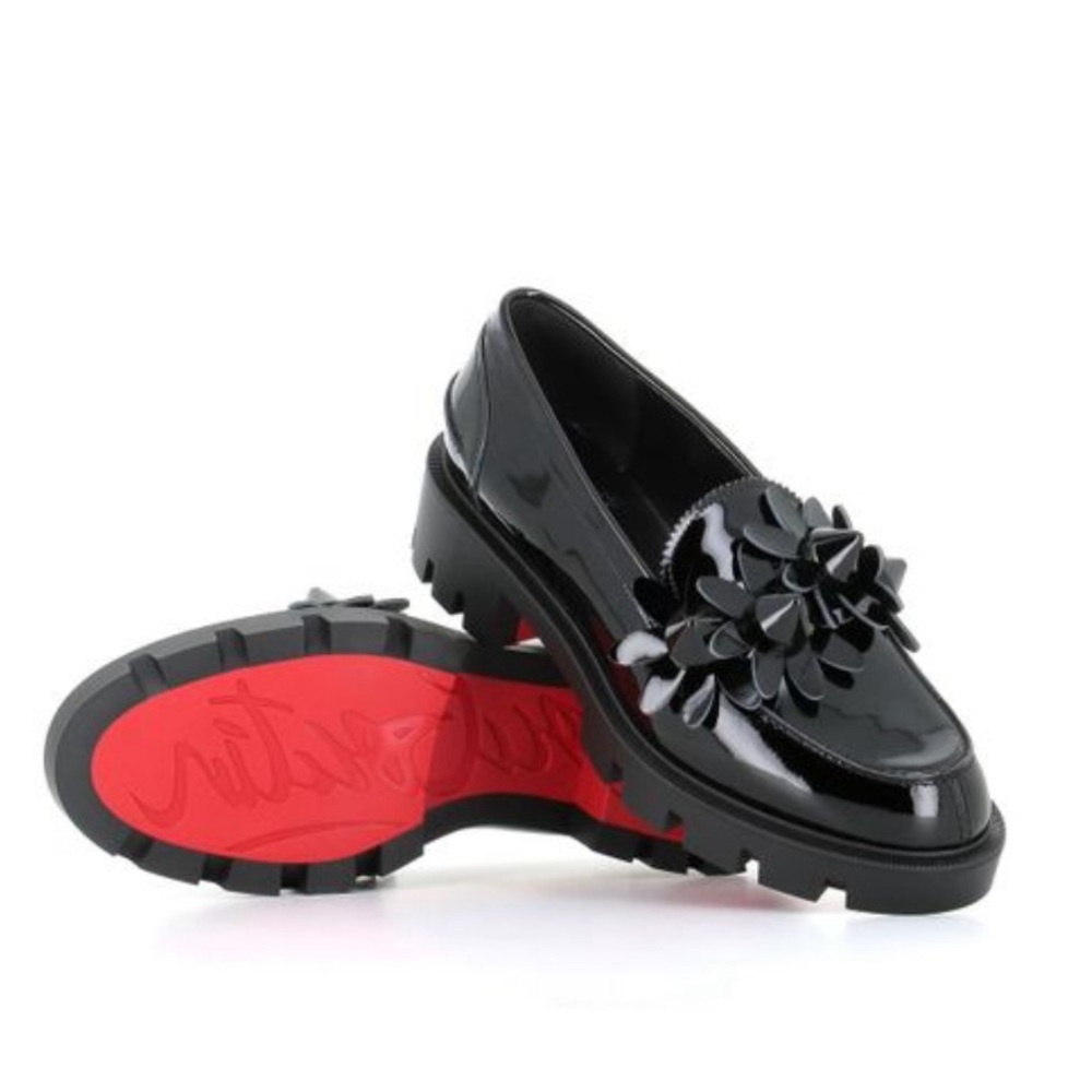 Christian Louboutin Daisy Spikes Loafers
Sz 37 US 7